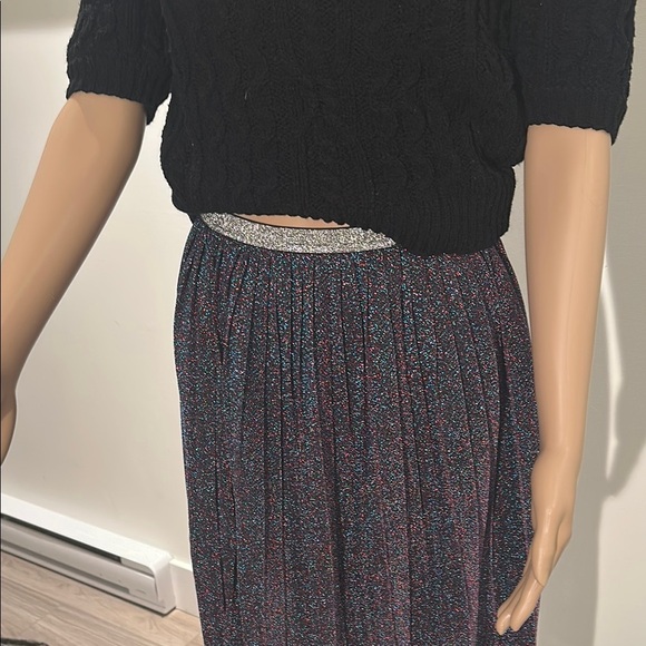 Elegant Purple and Black Midi Skirt - Picture 3 of 8